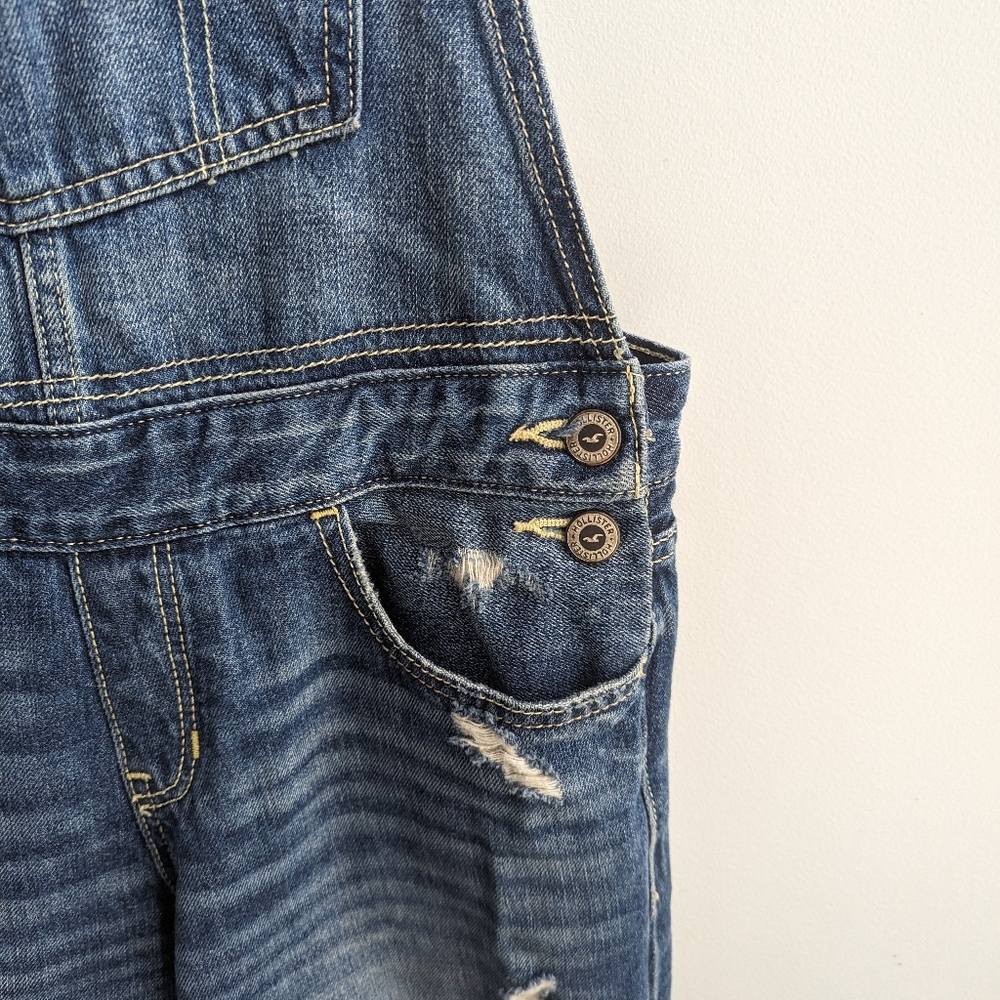 EUC..Hollister Denim Bib Ripped and Distressed Overalls Size Small - Picture 7 of 9